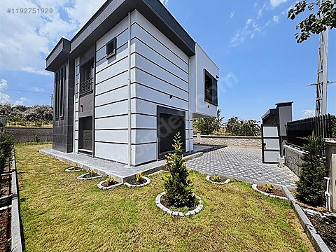 TALAS REŞADİYE'de 4.5+1 SATILIK LÜKS VİLLA