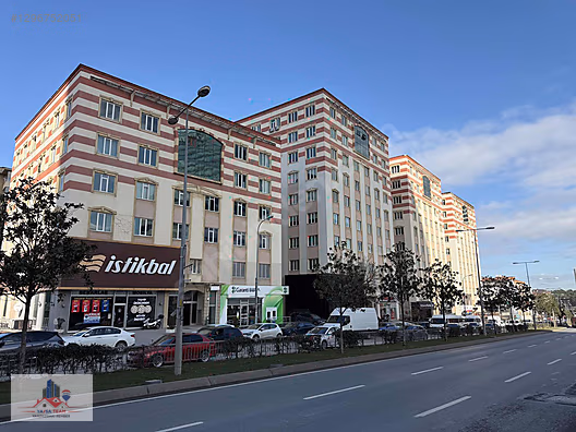 Ümraniye Küçüksu Caddesinde Kurumsal Firmalara Uygun 320 m²