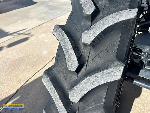 Machinery / Agricultural Machines / Tractors / New Holland / T4.75S