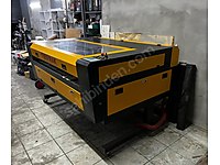 130x100cm kesim ve kazıma alanına sahip Lazer Kesim Makinesi