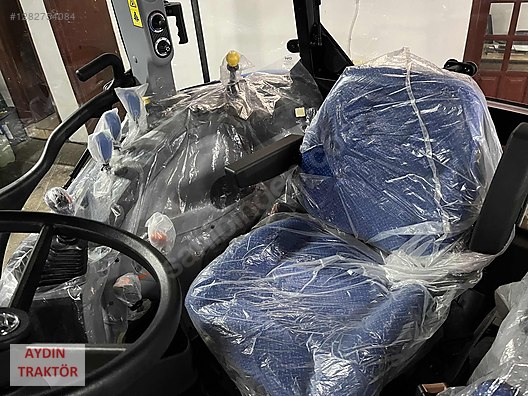 Machinery / Agricultural Machines / Tractors / New Holland / T5.90