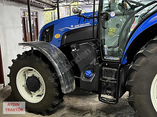 Machinery / Agricultural Machines / Tractors / New Holland / T5.90