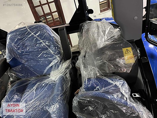 Machinery / Agricultural Machines / Tractors / New Holland / T5.90