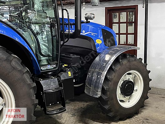 Machinery / Agricultural Machines / Tractors / New Holland / T5.90