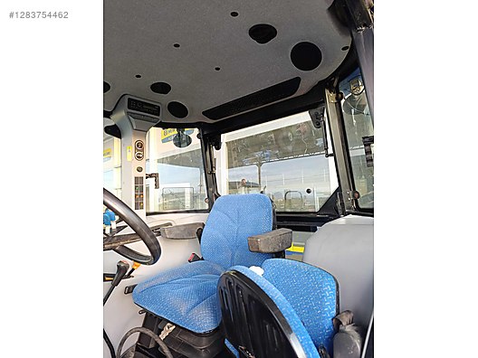 Machinery / Agricultural Machines / Tractors / New Holland / TD110D