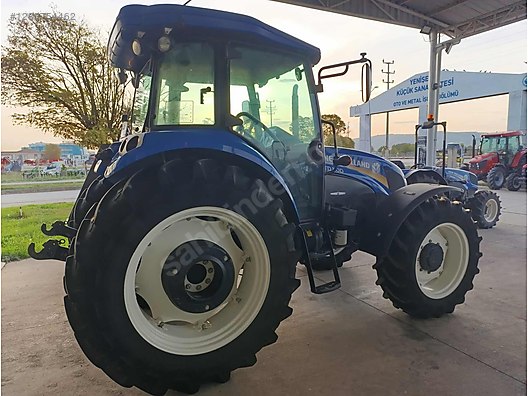 Machinery / Agricultural Machines / Tractors / New Holland / TD110D