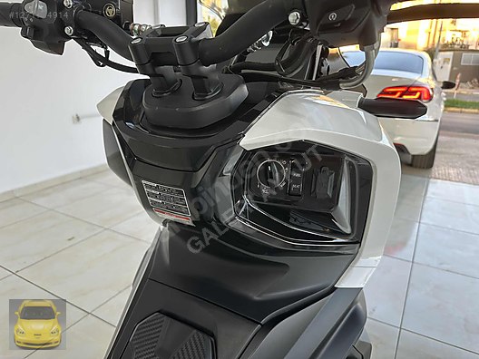 Beyaz Skyjet Rivero 125 Otomatik