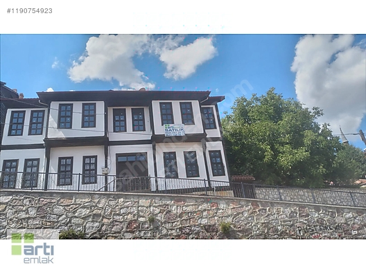ARTI EMLAKTAN AKMESCİT MAHALLESİNDE SATILIK KONAK VE ARSASI #1190754923