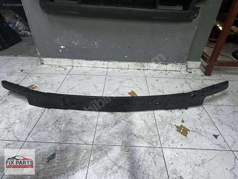 Tesla Model Y Tampon (Ön)