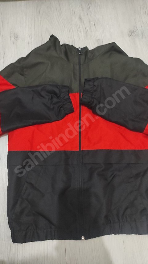 YAĞMURLUK RÜZGARLIK