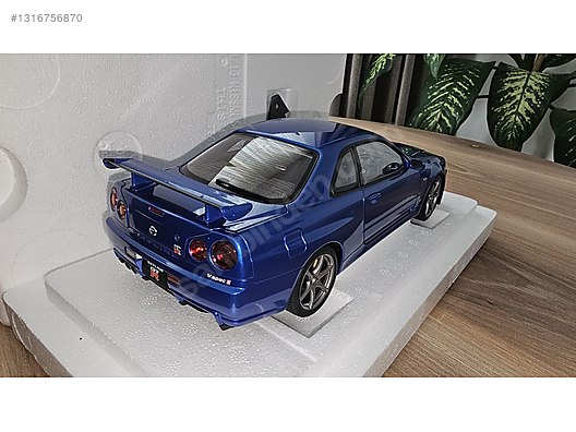 Autoart Diecast Model 1:18 Nissan Araba - 1316756870