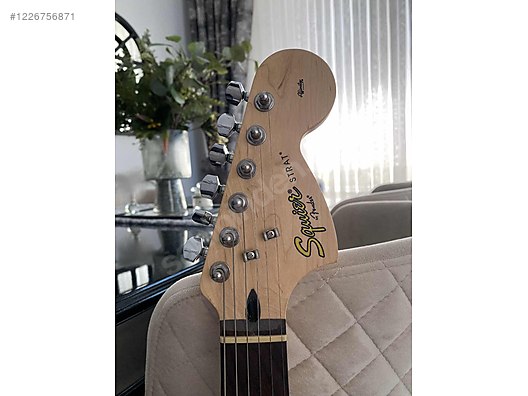 Squier Elektro Gitar