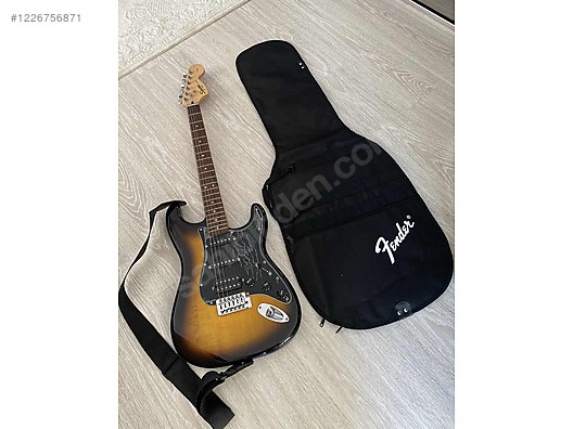 Squier Elektro Gitar