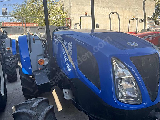 Machinery / Agricultural Machines / Tractors / New Holland / TD4.65B