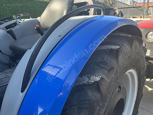 Machinery / Agricultural Machines / Tractors / New Holland / TD4.65B