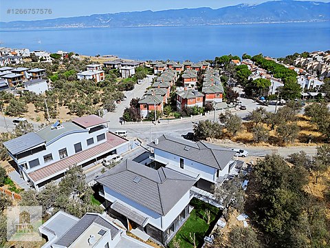 TRUVA PELİTKÖY SAHİL'DE DENİZE 150M, SATILIK 2+1...