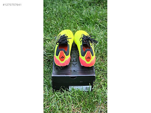 İkinci El ve Sıfır Alışveriş / Spor / Takım Sporları / Futbol / Krampon & Ayakkabı