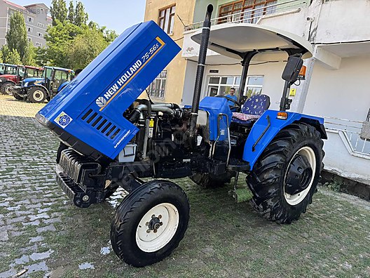 Machinery / Agricultural Machines / Tractors / New Holland / 75-56s