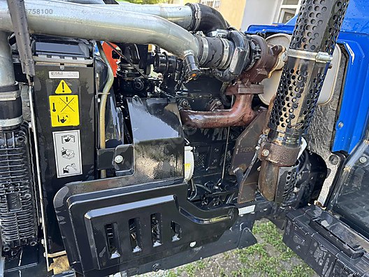 Machinery / Agricultural Machines / Tractors / New Holland / 75-56s