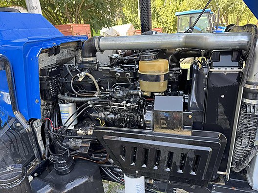 Machinery / Agricultural Machines / Tractors / New Holland / 75-56s