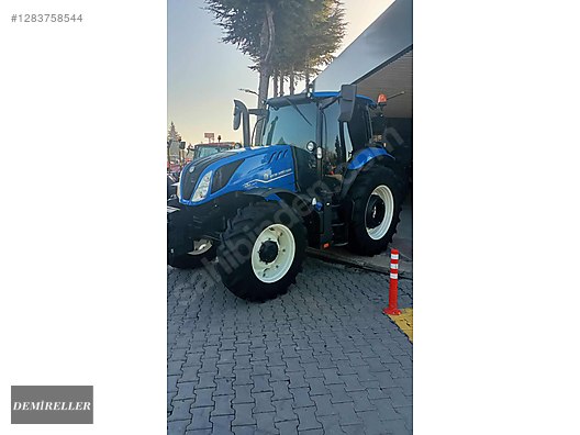 TR6.135S 2023 New Holland