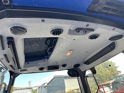 Machinery / Agricultural Machines / Tractors / New Holland / T4.60S