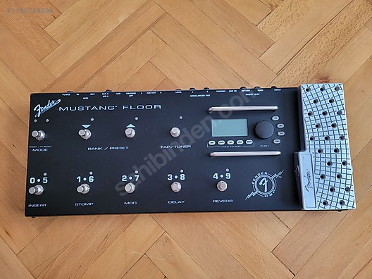 未使用】Fender Mustang Floor フェンダー 酸っぱかっ エフェクター