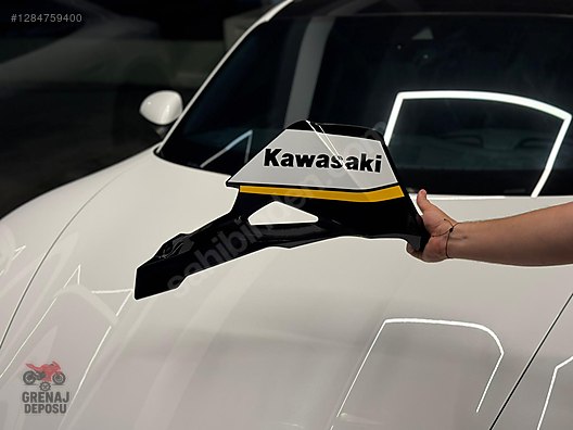 Grenaj / Kawasaki ZX4RR 2025 MODEL SAĞ ALT SAKAL HAZIR STİCKER