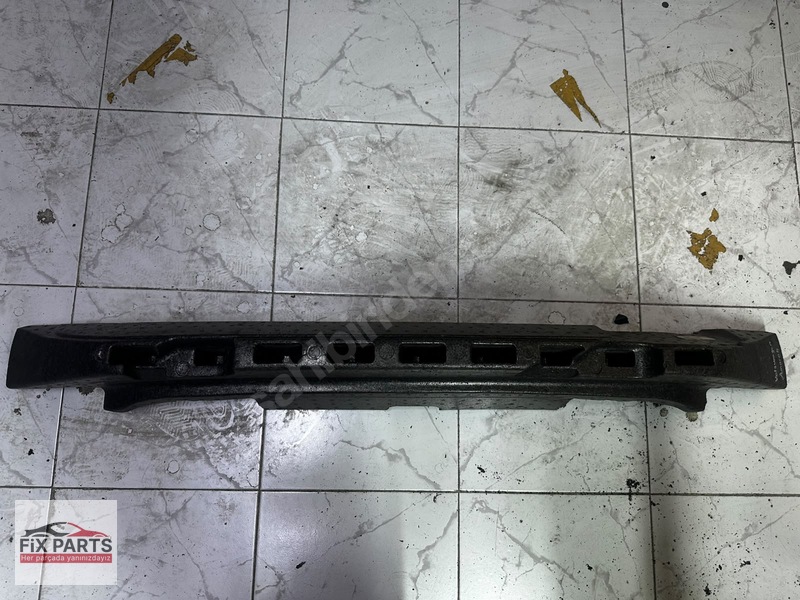Volkswagen Amarok Tampon (Ön)