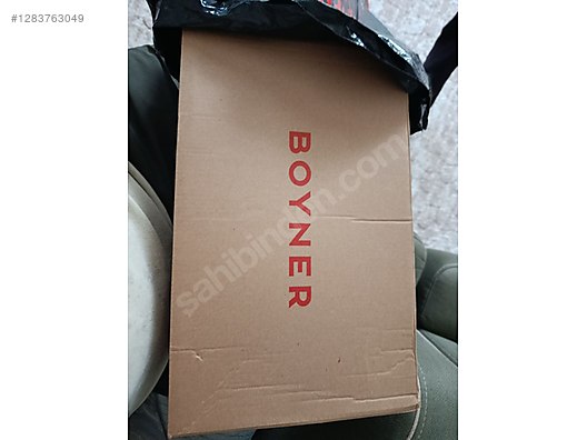 Used & Brand New Items / Clothing & Accessories / Men / Shoes / Sneakers & Sport