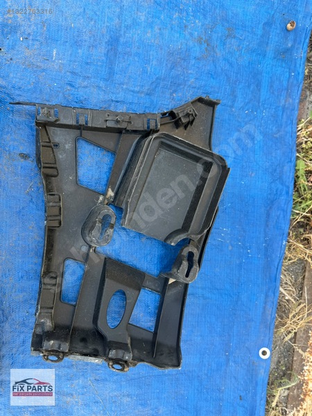 BMW 1 Serisi Tampon Braketi (Arka)