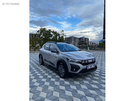 Dacia / Sandero Stepway / 1.0 T / Expression / YENİ LOGO AY IŞIĞI GRİ  SANDERO STEPWAY 2023 ÇIKIŞLI LPG'Lİ at  - 1127336305