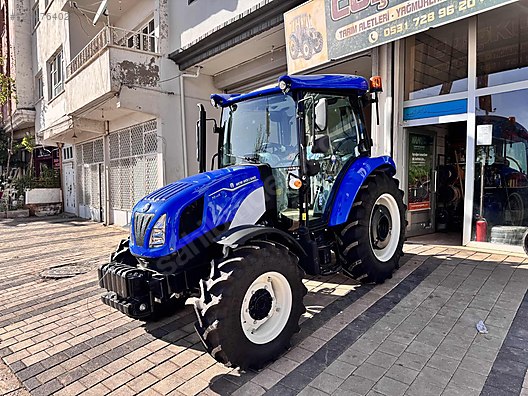 Machinery / Agricultural Machines / Tractors / New Holland / T4.70S