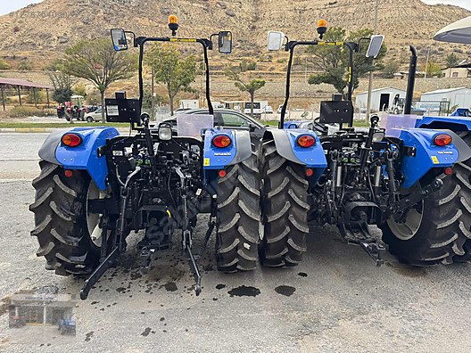 İş Makineleri & Sanayi / Tarım Makineleri / Traktör / New Holland / T3.70B