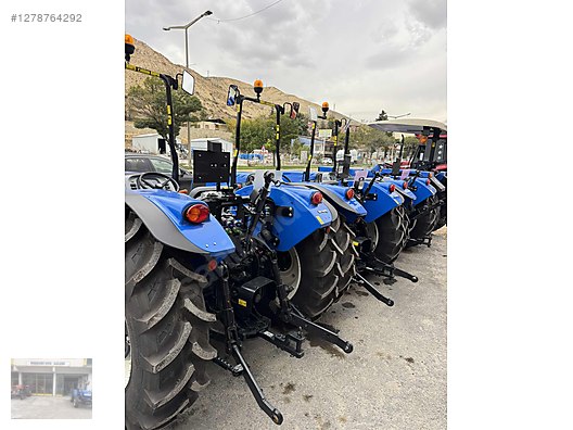 Machinery / Agricultural Machines / Tractors / New Holland / T3.60B