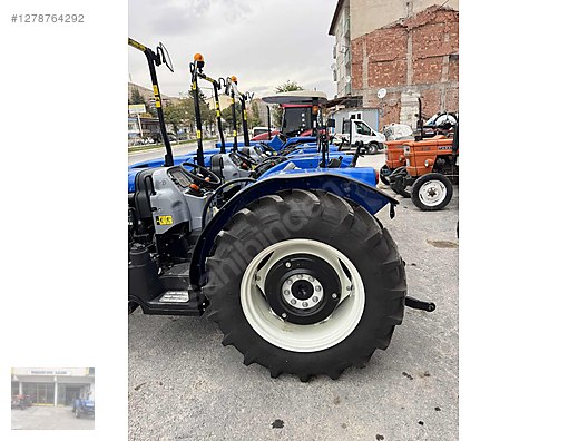 Machinery / Agricultural Machines / Tractors / New Holland / T3.60B