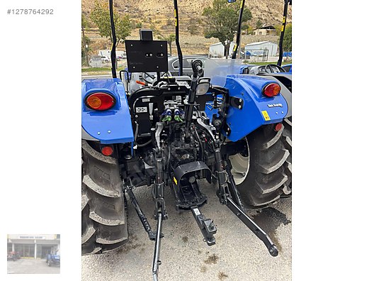 Machinery / Agricultural Machines / Tractors / New Holland / T3.60B