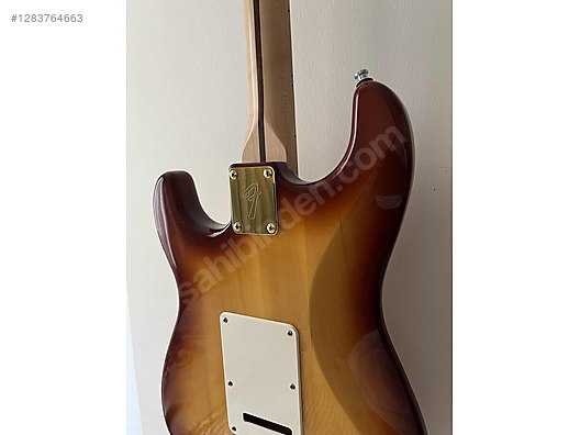 Squier Elektro Gitar