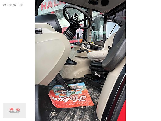 Machinery / Agricultural Machines / Tractors / Massey Ferguson / 5711 M