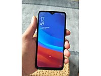 oppo AX7 cihaz depolama 64 sadece cam kirik ama çalışıyor.aktif.