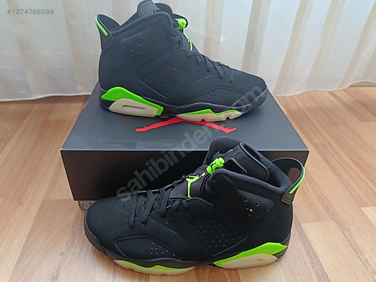 Used & Brand New Items / Clothing & Accessories / Men / Shoes / Sneakers & Sport