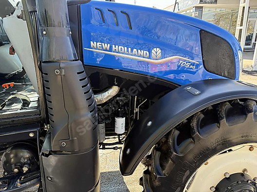 Machinery / Agricultural Machines / Tractors / New Holland / TD5.90