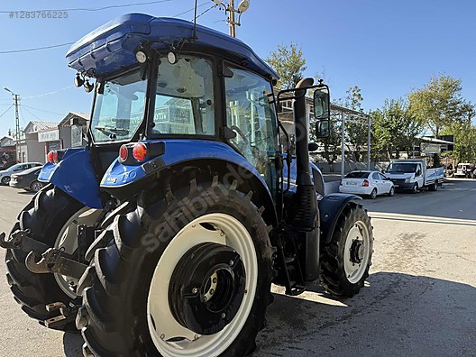 Machinery / Agricultural Machines / Tractors / New Holland / TD5.90