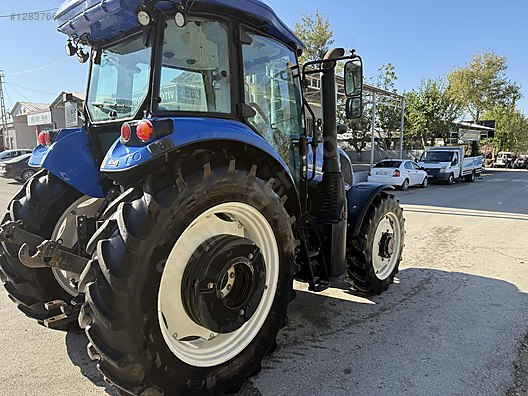 Machinery / Agricultural Machines / Tractors / New Holland / TD5.90