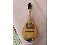 GÖZENOĞLU MÜZİK EVİ. MUHTEŞEM ANTİKA MANDOLİN.