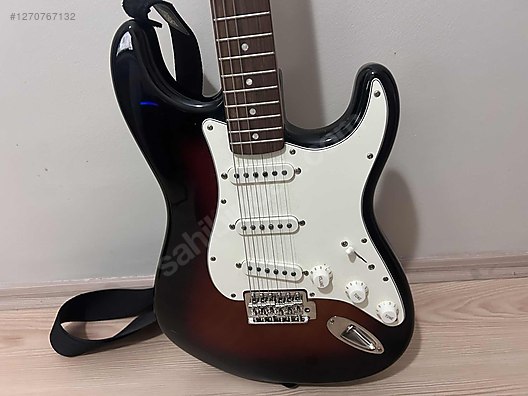 Squier Elektro Gitar