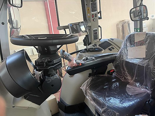 Machinery / Agricultural Machines / Tractors / Massey Ferguson / 6S.145