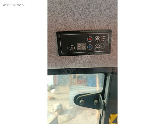 Machinery / Agricultural Machines / Tractors / New Holland / 75-56s