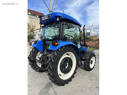 Machinery / Agricultural Machines / Tractors / New Holland / T4.75S