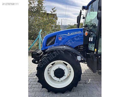 Machinery / Agricultural Machines / Tractors / New Holland / T4.75S